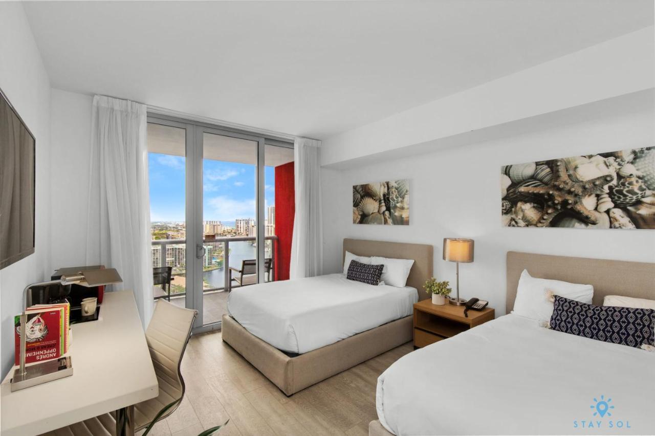 Upper Studio With Balcony,Pool And Gym, Near Beach Hallandale Beach Kültér fotó