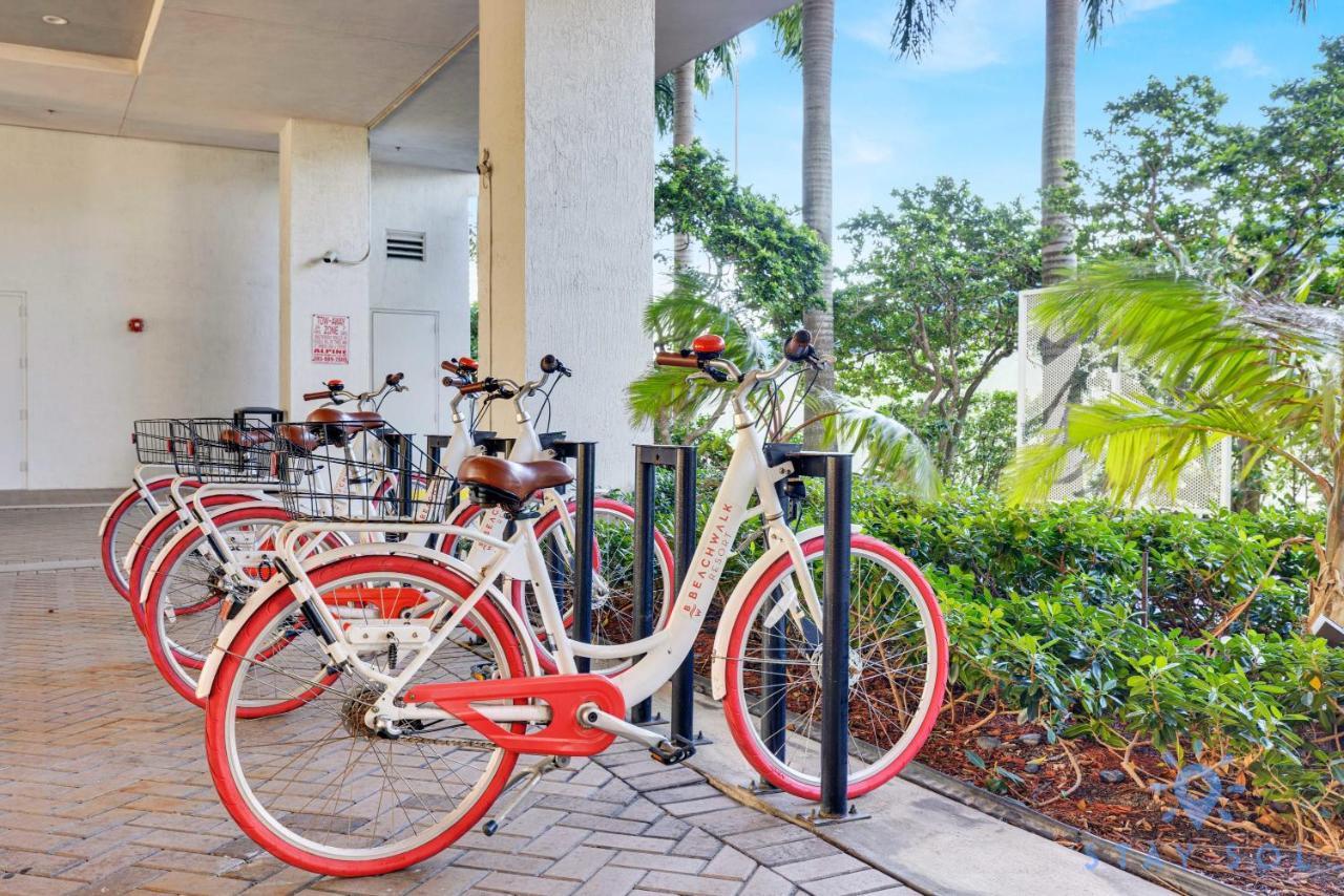 Upper Studio With Balcony,Pool And Gym, Near Beach Hallandale Beach Kültér fotó